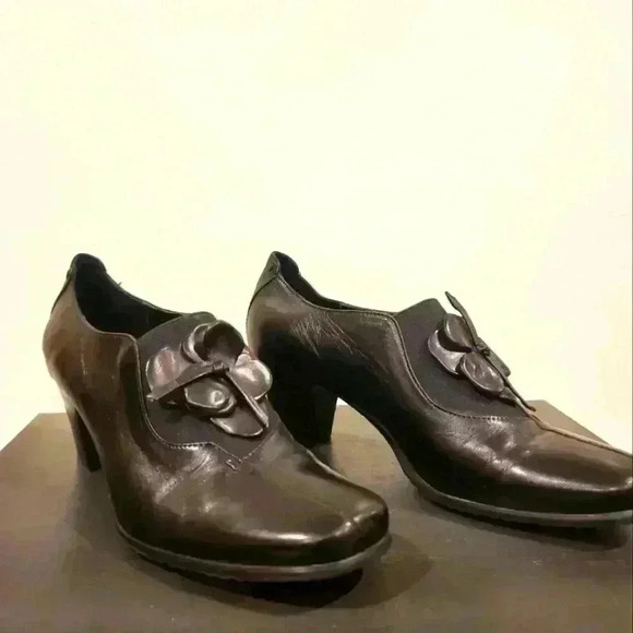 ARNOLD CHURGIN leather ankle booties. Size 39 (8.5-9) - Picture 4 of 10